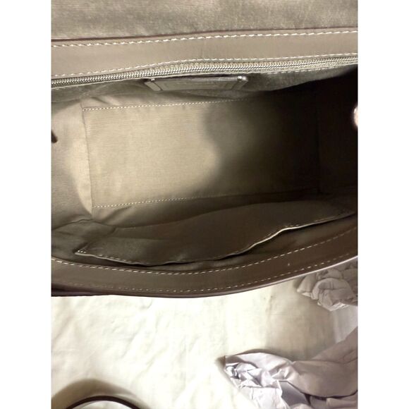 Coach Taupe Pebbled Leather Turnlock Satchel – Chic & Timeless Elegance - Picture 3 of 5